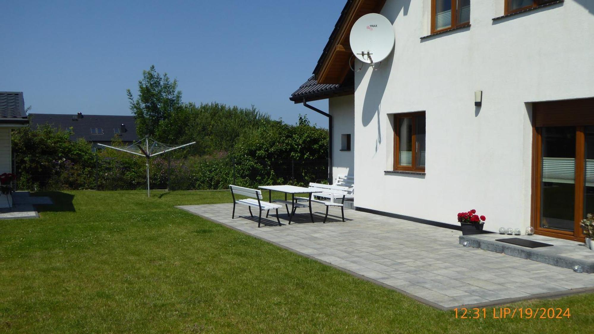 Villa Gena Мендзиводзе Екстериор снимка