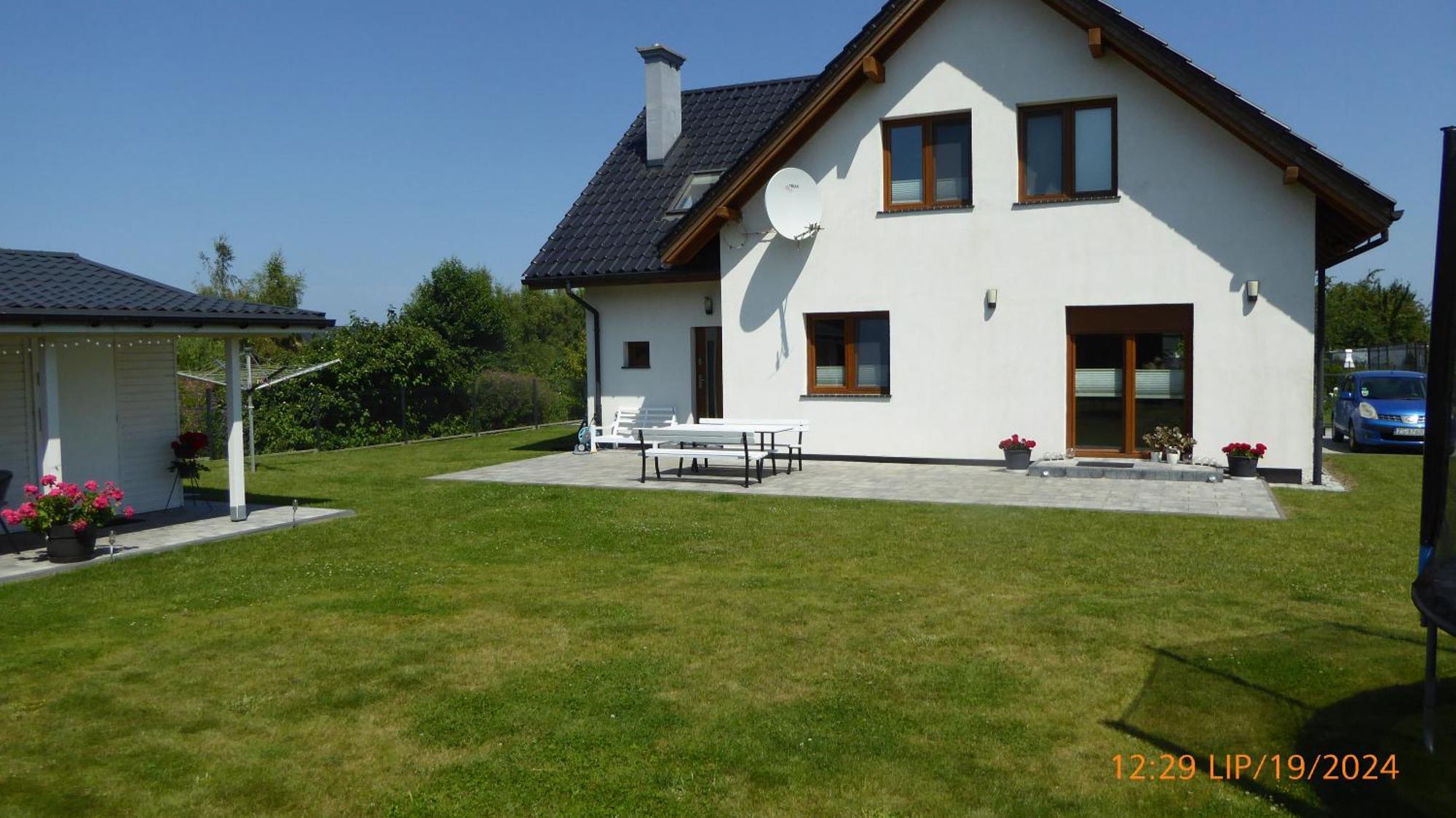 Villa Gena Мендзиводзе Екстериор снимка